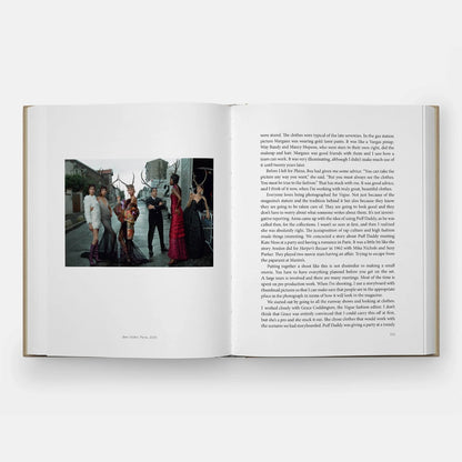 Annie Leibovitz at Work Revised Edition — Hardback