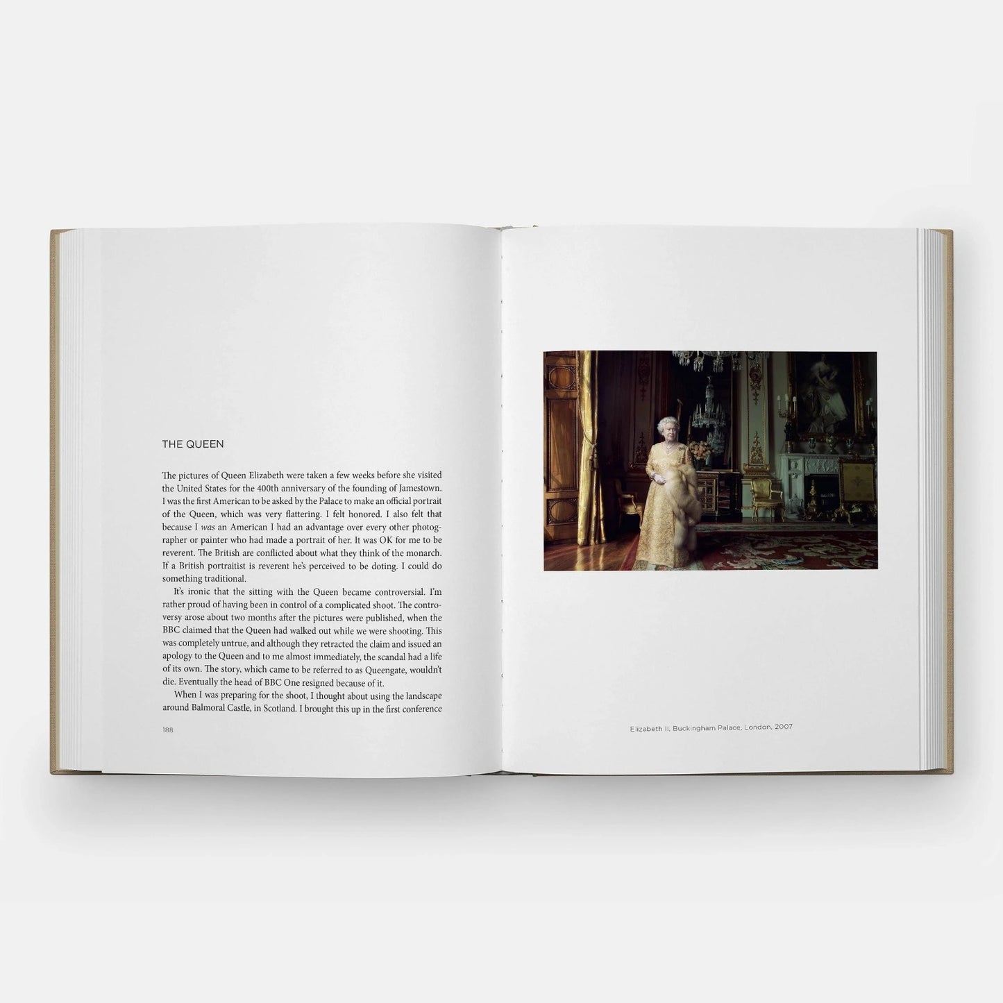 Annie Leibovitz at Work Revised Edition — Hardback